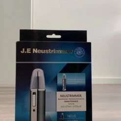 J.E? J.E Neustrimmer Mannen - Oor / Wenkbrauw / Baard En Neushaar Trimmer - Inclusief 4 Opzetstukken - Black Friday 2022 -Philips winkel 475x840 4