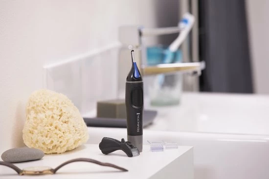 Remington NE3870 Nano Series Lithium - Neushaar- & Detailtrimmer, Wenkbrauw & Oorhaar Trimmer 13 Remington NE3870 Nano Series Lithium - Neushaar- & Detailtrimmer, Wenkbrauw & Oorhaar Trimmer - Afbeelding 11