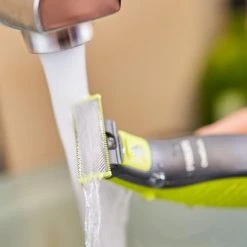 Philips OneBlade QP2520/30 - Trimmer, Scheerapparaat En Styler 31 Philips OneBlade QP2520/30 - Trimmer, Scheerapparaat En Styler -Philips winkel 550x367 1