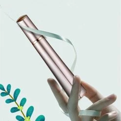 Finesse 3 In 1 Wenkbrauw Trimmer - Rose Gold - Gezichtsontharing - Eyebrow Razor - Precisietrimmer - Epileerapparaat Dames - 3 Verschillende Kopstukken - Waterbestendig - Ladyshave -Philips winkel 550x550 763